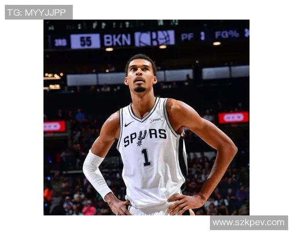 文班亚马场均20103帽表现抢眼新秀奖争夺战已无悬念