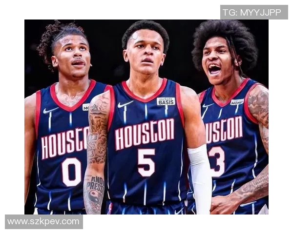 篮网与火箭在NBA夏季联赛中激战正酣年轻球员展现无限潜力与激情
