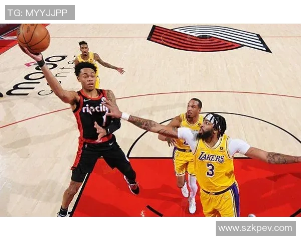 雄鹿与开拓者精彩对决全场录像回放分析与精彩瞬间集锦